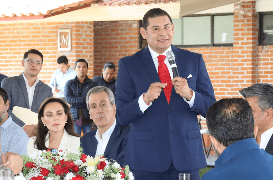 Trabajo coordinado para el desarrollo empresarial de Puebla: Armenta